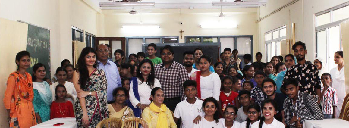 Aakansha Manglani Celebrates This Festive Season With Underprivileged Children Wnl News